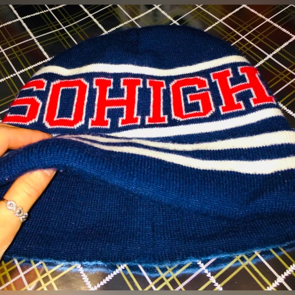 Beanie Blue So High / Tuque Marine - Picture 1 of 4